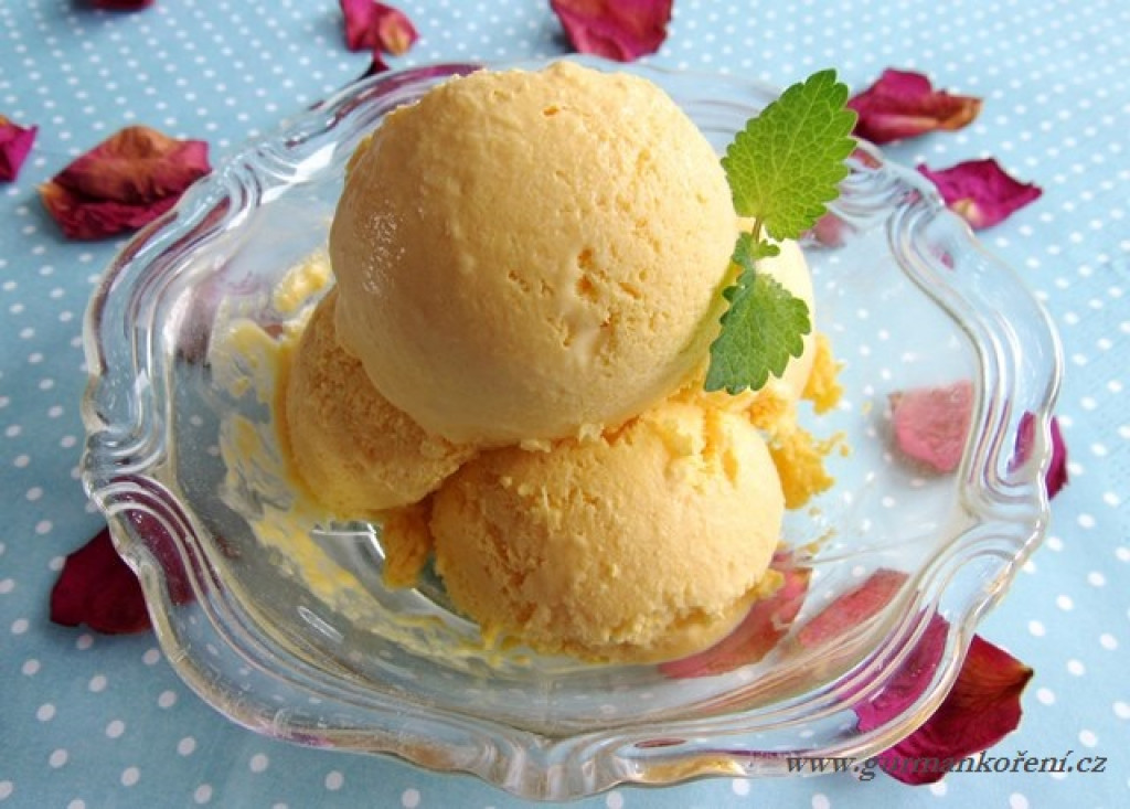 Domácí mangová zmrzlina - jen ze dvou ingrediencí